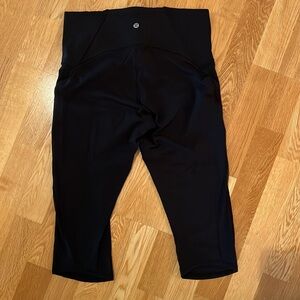 Size 10 black lululemon crops train times